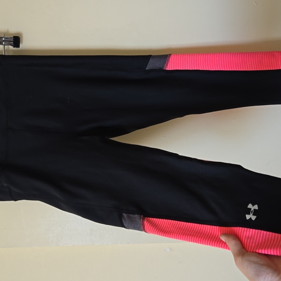 Under Armour Small Capri - Picture 2 of 4